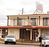 Town House Motor Inn - Accommodation VIC