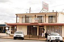 Town House Motor Inn - Accommodation VIC 0