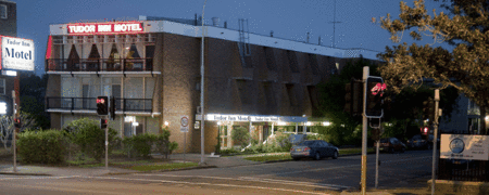 Tudor Inn Motel - Accommodation VIC