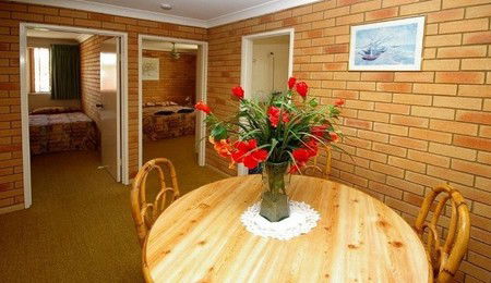Beachlander Holiday Apartments - Accommodation VIC 0