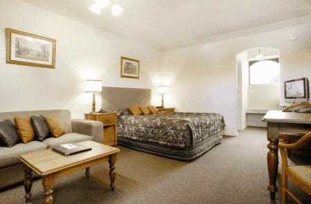 Hotel Bruce County - Accommodation VIC 2