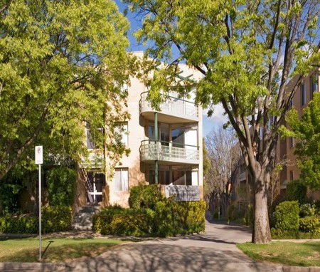 Kingston Terrace Serviced Apartments - Accommodation VIC 1