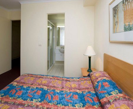 Kingston Terrace Serviced Apartments - Accommodation VIC 3
