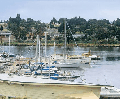 Leisure Inns Waterfront Lodge - Accommodation VIC