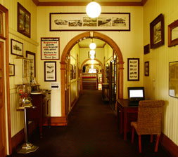 Brisbane Manor Hotel - Accommodation VIC 3
