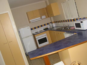 Nautilus Holiday Apartments - Accommodation VIC 4