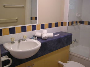 Nautilus Holiday Apartments - Accommodation VIC 5