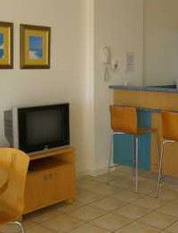 Noosa Parade Holiday Inn - Accommodation VIC 1