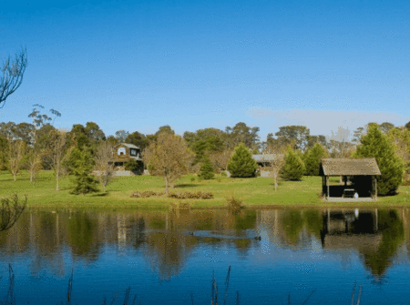 Sanctuary Park Cottages - Accommodation VIC