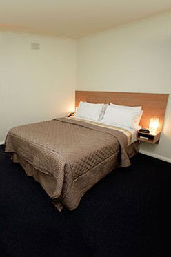 Albert Heights Serviced Apartments - Accommodation VIC 2