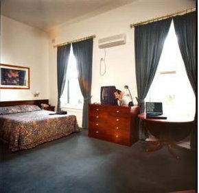 Magnolia Court Boutique Hotel - Accommodation VIC 3