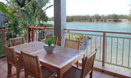 Sunrise Cove Holiday Apartments - Accommodation VIC 1
