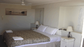 Sanctuary Beach Resort - Accommodation VIC 3