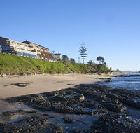 Oceanfront Motel - Accommodation VIC