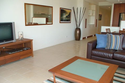 Space Holiday Apartments - Accommodation VIC 1