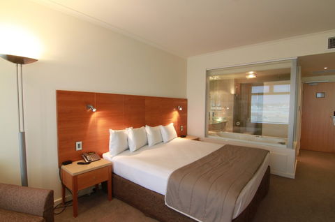 Quality Hotel Gateway Devonport - Accommodation VIC 3