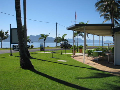 Cardwell Beachcomber Motel & Tourist Park - Accommodation VIC 3
