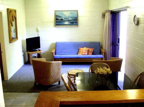 Ti Tree Holiday Apartments - Accommodation VIC 2