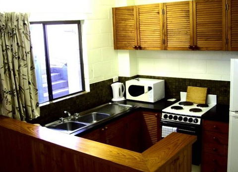 Ti Tree Holiday Apartments - Accommodation VIC 3