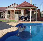 Roma Mid Town Motor Inn - Accommodation VIC