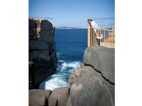 Hanover Bay Studio Apartments - Accommodation VIC 5