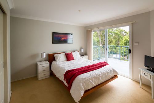 Valentine NSW Accommodation VIC