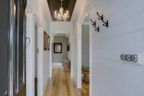 Blakiston House - Accommodation VIC 6