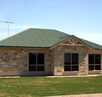 Juno Court Holiday Retreat - Accommodation VIC