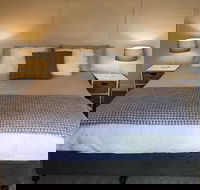 Platypus Playground Riverside Cottage - Accommodation VIC