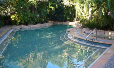 Currumbin Sands Holiday Apartments - Accommodation VIC 2