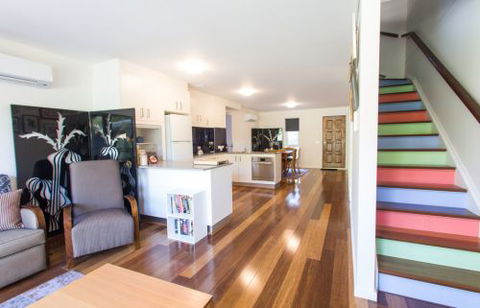 One Of A Kind Apartments - Accommodation VIC 4