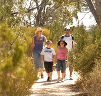 Pepper Tree Cottage - Accommodation VIC