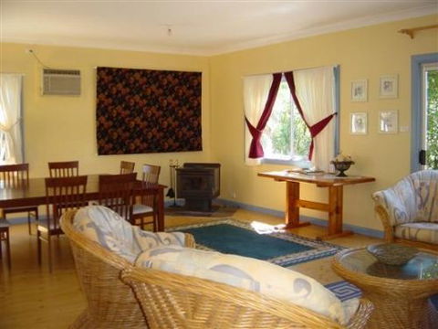 Euroka Homestead And Farm Cottage - Accommodation VIC 0
