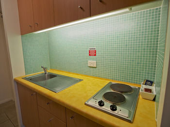 Oaks Waterfront Resort - The Entrance - Accommodation VIC 17