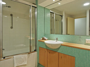 Oaks Waterfront Resort - The Entrance - Accommodation VIC 19