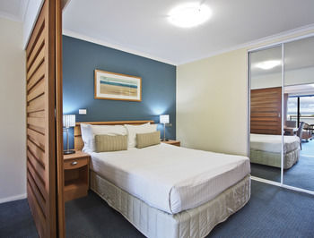 Oaks Waterfront Resort - The Entrance - Accommodation VIC 20