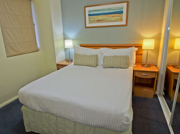 Oaks Waterfront Resort - The Entrance - Accommodation VIC 26