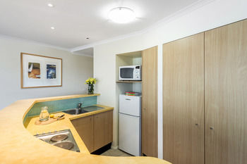 Oaks Waterfront Resort - The Entrance - Accommodation VIC 35