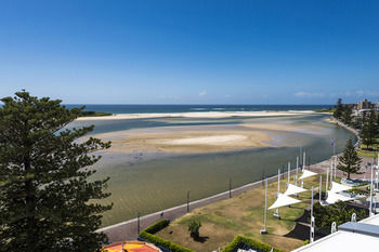 Oaks Waterfront Resort - The Entrance - Accommodation VIC 51