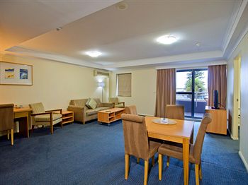 Oaks Waterfront Resort - The Entrance - Accommodation VIC 6