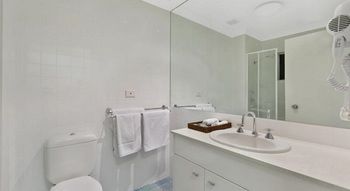 Terrigal Pacific Coastal Retreat - Accommodation VIC 10
