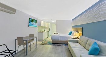 Terrigal Pacific Coastal Retreat - Accommodation VIC 17