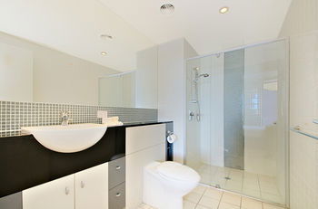 Pumicestone Blue - Accommodation VIC 9