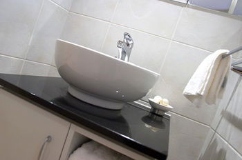 L'Auberge Noosa - Accommodation VIC 1