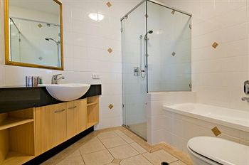 Santorini Twin Waters - Accommodation VIC 16