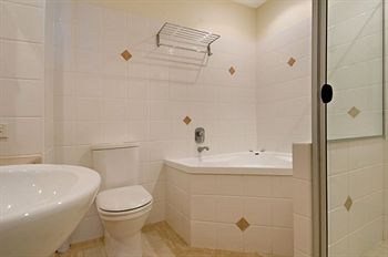 Santorini Twin Waters - Accommodation VIC 17