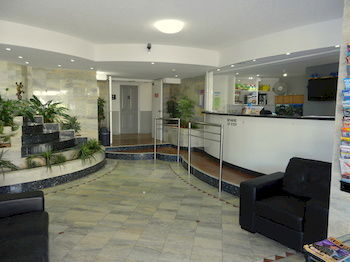 Beachside Resort - Kawana Waters - Accommodation VIC 1