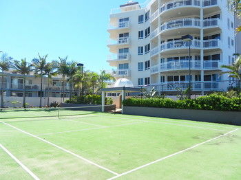 Beachside Resort - Kawana Waters - Accommodation VIC 23