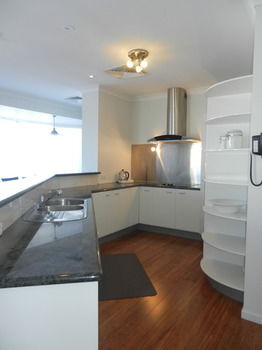 Beachside Resort - Kawana Waters - Accommodation VIC 33