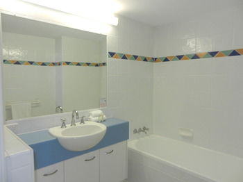 Beachside Resort - Kawana Waters - Accommodation VIC 38